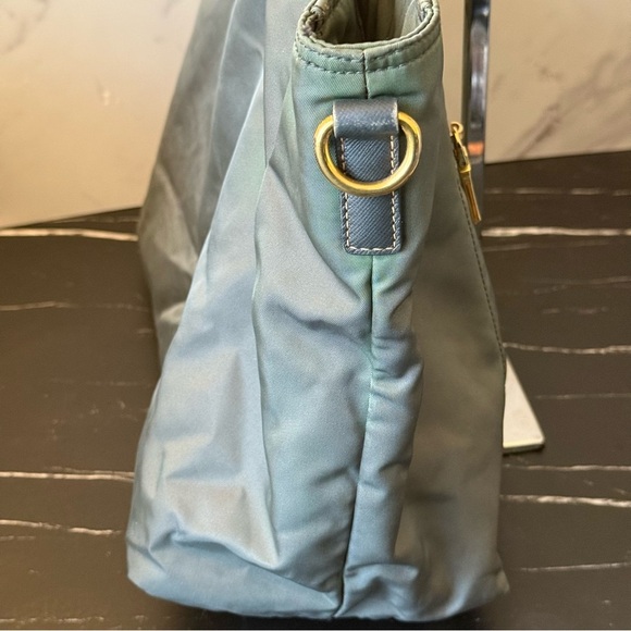 💎GORGEOUS AUTHENTIC PRADA NYLON/ LEATHER TOTE BAG💎 - Picture 5 of 16